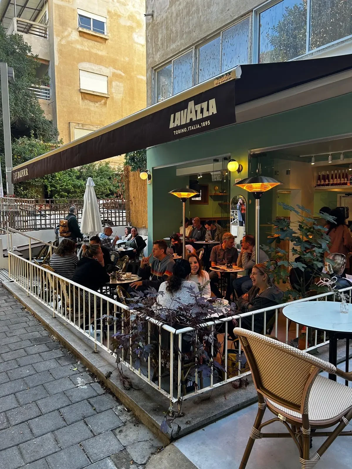 קפה בלפור - תמונה 12